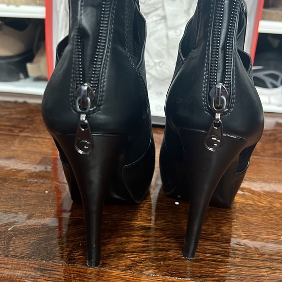 Leather bootie like new no marks - Picture 2 of 6